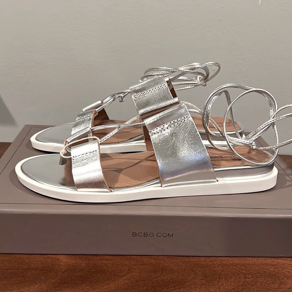 BCBG MaxAzria Sandals In Silver. leather - Picture 3 of 6